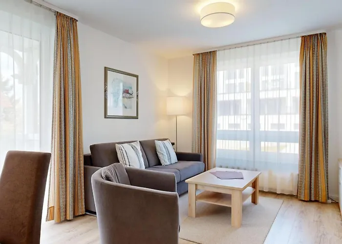 Appartementhaus Binzer Sterne 15 *