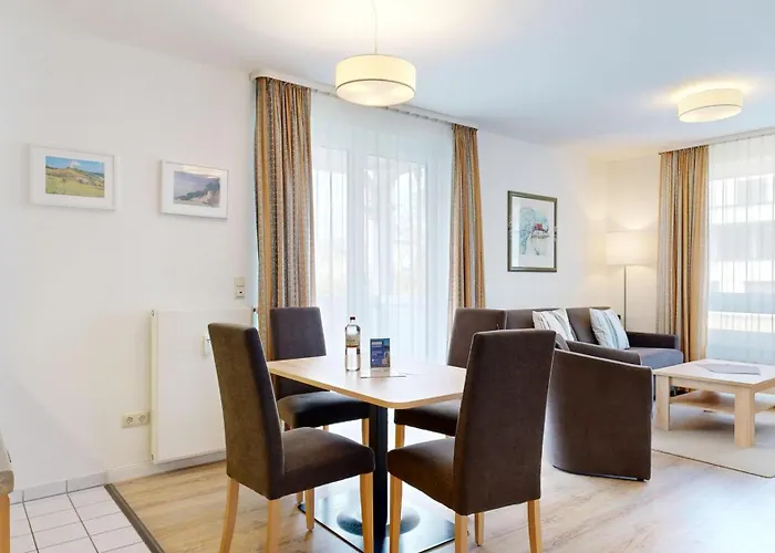 Appartementhaus Binzer Sterne 15 *